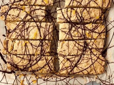 Biscuiți fragezi cu portocală și ciocolată (500 g)