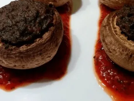 Ciuperci la cuptor umplute cu verdeață (1,2 kg)