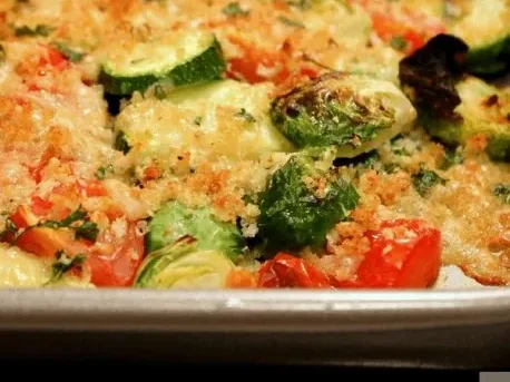 Legume gratinate, o tavă