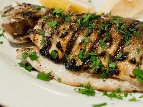 Păstrăv la grătar, aproximativ 350 g