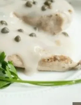 Piept de pui cu sos de gorgonzola, 1,8 kg — mâncare gătită, livrare în București