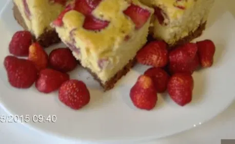 Prăjitură cu fructe de sezon, 1,5 kg — mâncare gătită, livrare în București