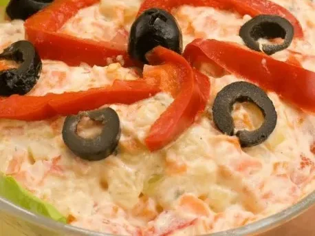 Salată à la russe, 2 kg — mâncare gătită, livrare în București