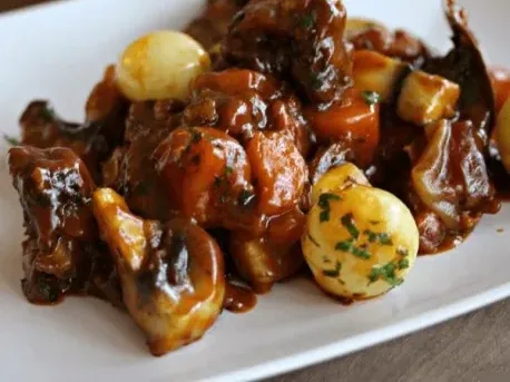 Vită Bourguignon, 1,8 kg
